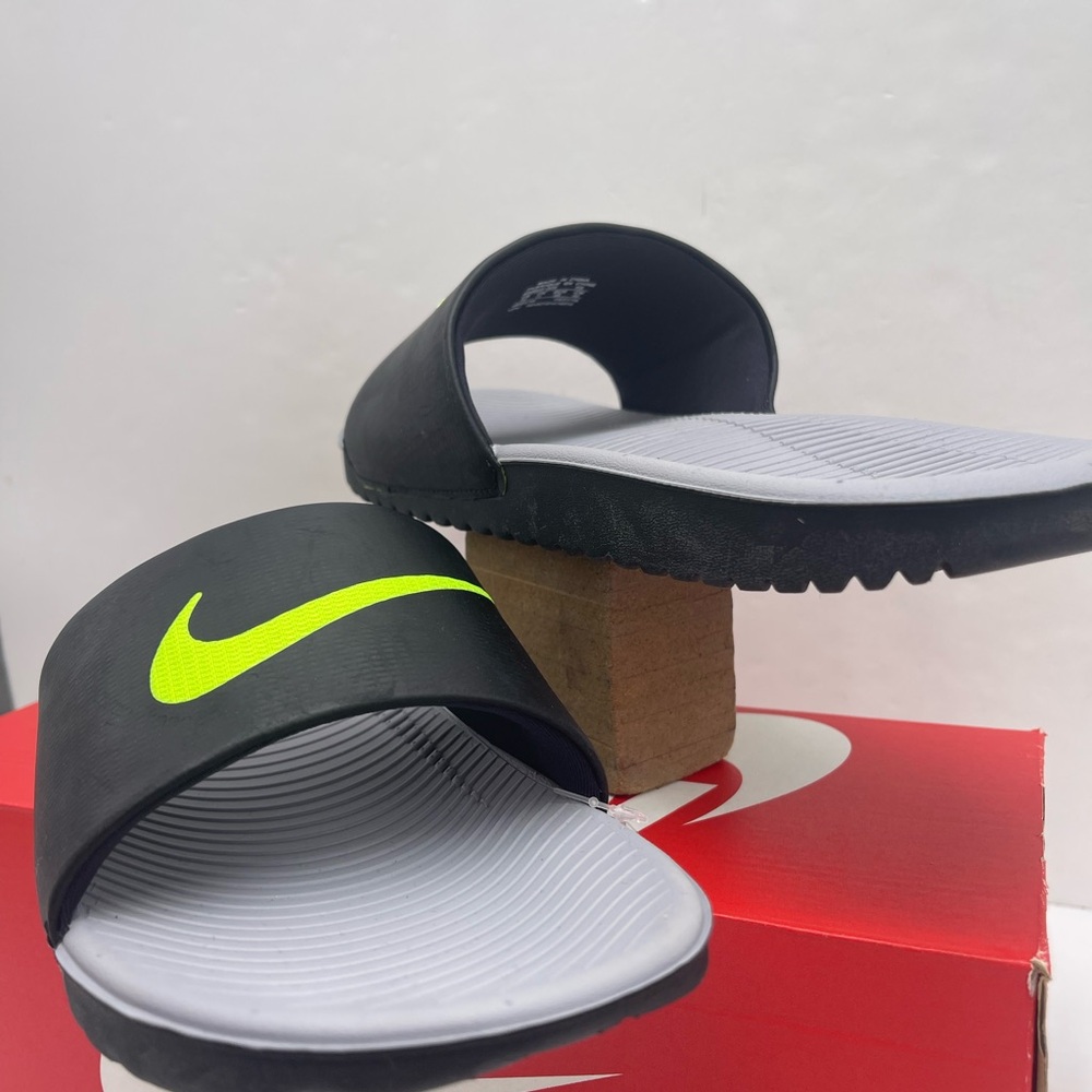 Nike Men’s Black Slides with Neon Green Logo - Picture 8 of 16